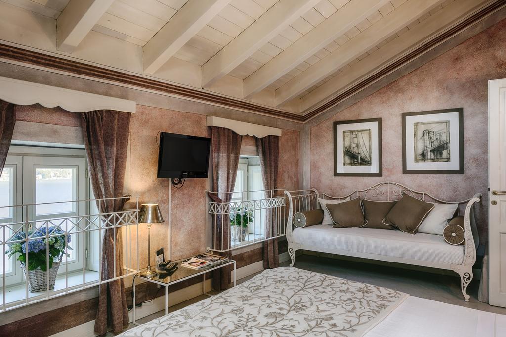 Relais Villa Vittoria Laglio Bagian luar foto