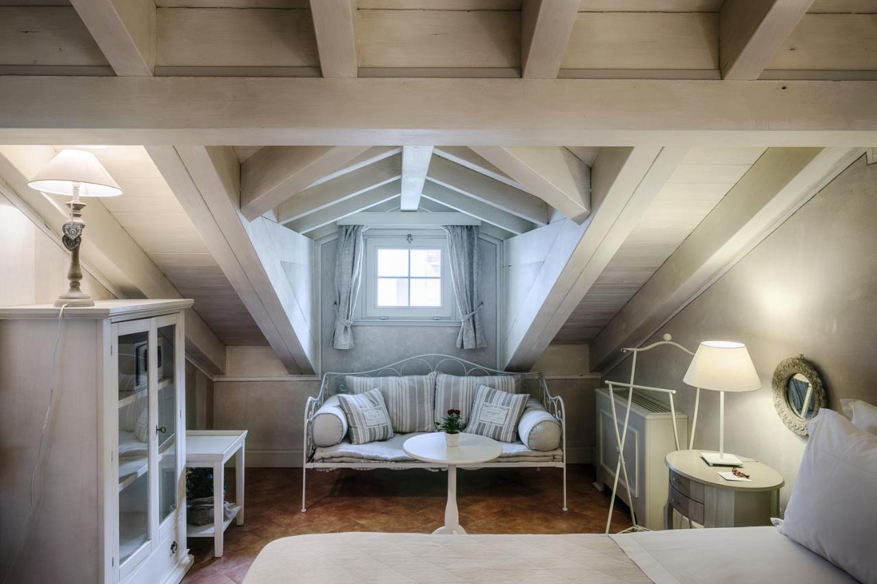 Relais Villa Vittoria Laglio Bagian luar foto